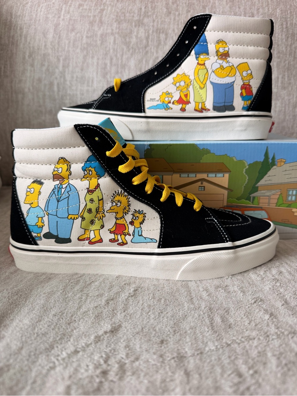 Never worn in box The Simpsons X Vans Sk8-Hi Sneakers